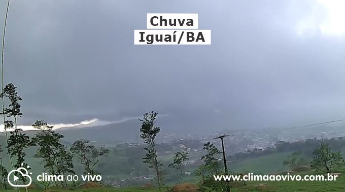 Na imagem mostra as pancadas de chuva que chegaram sobre a cidade de Iguaí/BA